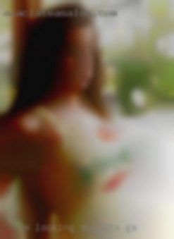 Lm looking in Augusta, GA for a  woman 30-50 years old.
